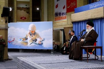 Sayyed Jamenei y su intervención en el Día del Ejército