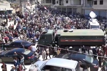 Los habitantes del norte de Homs dispensan un gran recibimiento al Ejército sirio