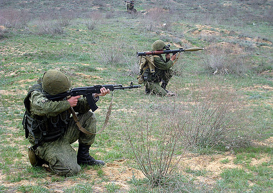 soldados-rusos-combate
