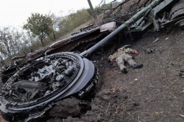 tanque-destruido-muerto-ucrania