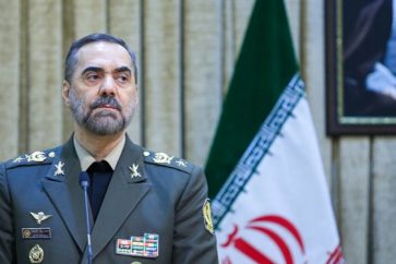 El ministro de Defensa de Irán, el general de brigada Mohammad Reza Ashtiani