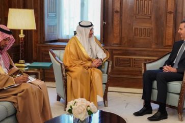 Assad con el embajador saudí en Jordania, Nayef al-Sudairi