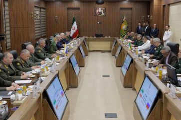 Una reunión con el ministro de Defensa ruso, Serguei Shoigu, en Teherán y el general de división Mohammad Hossein Baqeri