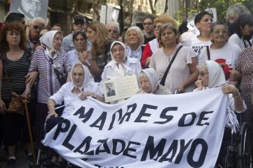 madres-de-plaza-de-mayo