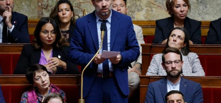  <a href="https://spanish.almanartv.com.lb/1208132">Diputado francés: No hay lugar para los criminales de guerra israelíes en Francia</a>