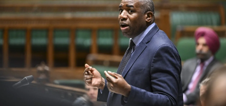  <a href="https://spanish.almanartv.com.lb/1210376">Gran Bretaña suspende las negociaciones comerciales con “Israel” y amenaza con sanciones</a>