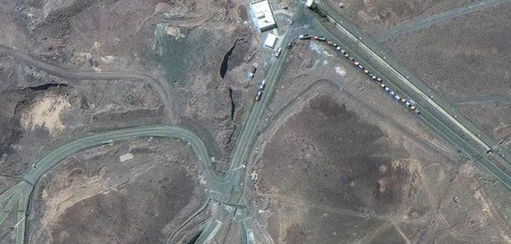  <a href="https://spanish.almanartv.com.lb/1238877">Imágenes satelitales revelan actividad continua en la instalación nuclear iraní de Fordo</a>