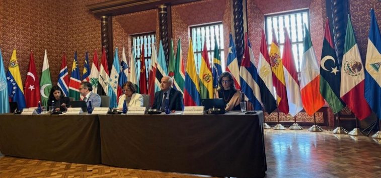  <a href="https://spanish.almanartv.com.lb/1247182">Un bloque de naciones desafía a EEUU y aplica el derecho internacional para detener el genocidio israelí en Gaza</a>